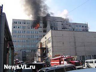 В больницах Владивостока остаются 12 человек, пострадавшие при пожаре в офисном здании