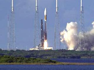 Запуск американского космического аппарата к Плутону перенесен на среду