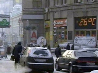 Городские власти Москвы предлагают промышленным предприятиям, крупным офисным и торговым центрам в четверг и пятницу устроить выходные, а рабочие дни перенести на субботу и воскресенье, сообщили в городской администрации