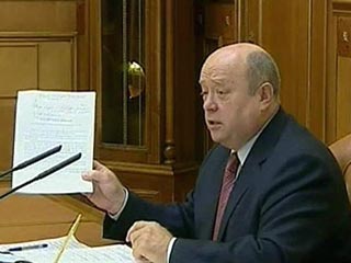 Фрадков велел министрам еженедельно докладывать о борьбе с инфляцией