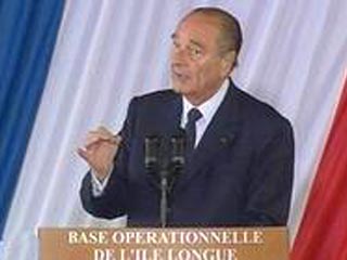 Президент Франции Жак Ширак заявил в четверг, что Франция в ответ на террористические действия со стороны других государств может использовать "выходящие за рамки конвенций средства", иными словами - ядерное оружие