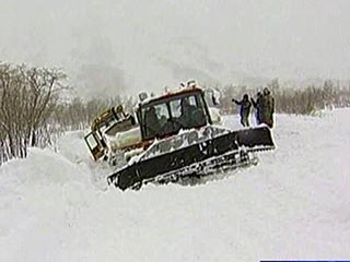 На Камчатке найден пропавший в снегах тягач - экипиж жив