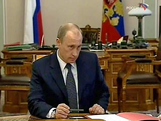 Хотя следующие президентские выборы состоятся лишь в марте 2008 года, когда Владимир Путин, как он пообещал, уйдет в отставку, сегодня в России есть только одна магистральная тема политических дискуссий: кого Путин изберет своим преемником?