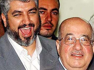 Лидер "Движения исламского сопротивления" ("Хамас") после победы на выборах в Законодательное собрание Палестинской автономии Халид Машаль с трудом сдерживает эйфорию и тщательно подбирает слова