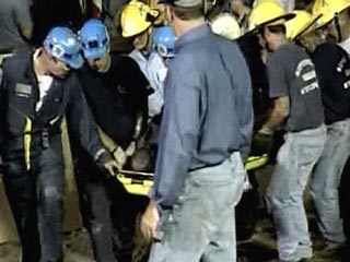 Спасены 72 канадских горняка, более суток находившиеся под землей из-за пожара на шахте