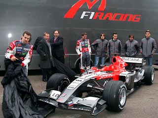 Команда "Формулы-1" Midland в пятницу официально представила свой болид образца 2006 года. Презентация прошла в Сильверстоуне (Великобритания)