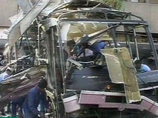 В Пакистане взорван автобус - 12 пассажиров погибли