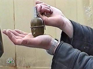 16-летний житель Калининградской области в автомобиле матери установил гранату на растяжке