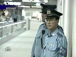 В Токио полиция арестовала 42-летнего японца, который в свободное время тайком заталкивал шоколадное мороженное в почтовый ящик. Ему предъявили обвинения в нарушении закона о почте