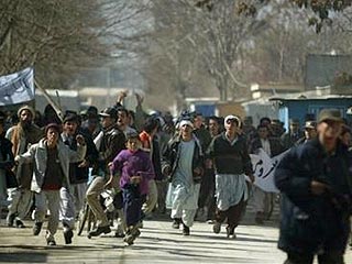 В Афганистане демонстранты атаковали американскую базу: 2 убитых, 14 раненых