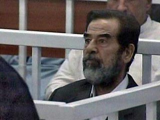 Адвокат Саддама Хусейна опроверг сообщения о том, что его подзащитный планирует в понедельник объявить голодовку, сообщает Reuters