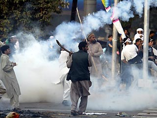 В ходе карикатурных протестов в Пакистане погибли два человека