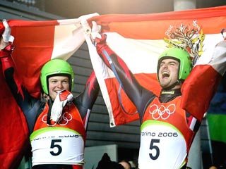 Австрийские саночники выиграли соревнования двоек