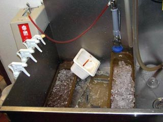 В закусочных фаст-фуда вода в туалетах оказалась чище пищевого льда