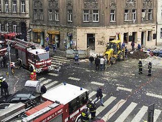 В Праге в жилом доме взорвался газ - число погибших неизвестно
