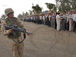 Муниципальный совет иракского города Кербела объявил о приостановке всех контактов с представителями ВС США в знак протеста против оскорбительного поведения американских военнослужащих