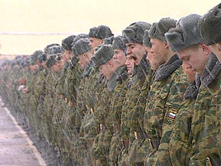 В российской армии "откровенных" не будут наказывать за преступления их подчиненных