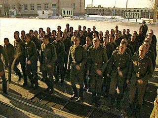 Челябинский гарнизонный суд приговорил во вторник рядового Алексея Шашко к 1 году содержания в дисциплинарном батальоне за неуставные действия в Челябинском танковом училище