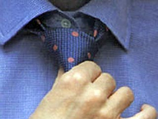 Британским медикам запретили носить галстуки из-за живущих там микробов
