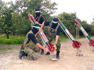 Радикальная палестинская группировка "Хамас", которая победила на парламентских выборах и в настоящее время формирует правительство ПА, угрожает Израилю ядерным ударом