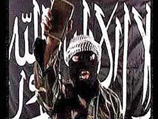Террористическая организация "Аль-Каида" угрожает новыми нападениями на нефтяные объекты в Саудовской Аравии после неудачной попытки теракта на нефтяном центре в аль-Бакыке на востоке страны