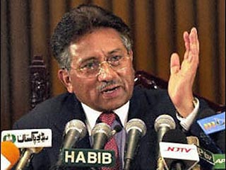 Президент Пакистана Первез Мушарраф обвинил разведку и министерство обороны Афганистана в заговоре против Карачи и заявил, что афганский президент Хамид Карзай не знает, что происходит в его стране
