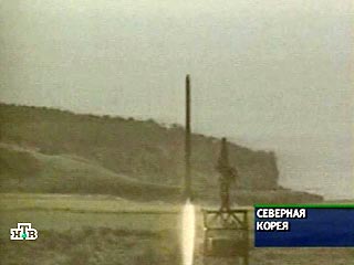 Власти США заявили, что Северная Корея в среду провела испытания новой ракеты