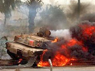В восточном районе Багдада в пятницу прогремел сильный взрыв. Подорван американский танк