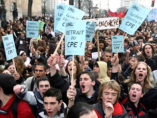 Общенациональный день протеста против политики правительства Доминика де Вильпена в области занятости объявлен сегодня во Франции