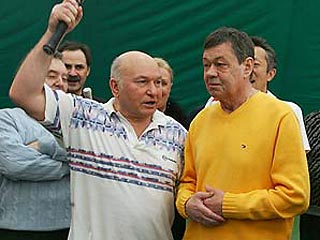 Николай Караченцов спустя год после аварии появился на теннисном турнире "Большая шляпа"