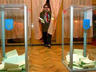 Первые свободные выборы в украинский парламент, которые пройдут в ближайшее воскресенье, станут для политики и экономики страны лакмусовой бумажкой