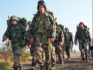 Около 1000 американских военнослужащих в январе 2007 года будут передислоцированы с архипелага Окинава в Японии на микронезийский остров Тиниан (северные Марианские острова)