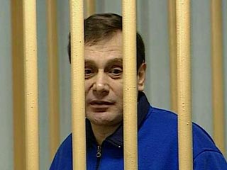 Трепашкин был адвокатом пострадавших при взрыве дома на улице Гурьянова и утверждал, что нашел доказательства причастности ФСБ к этим терактам