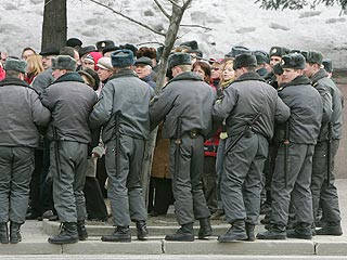 Оппозицию вытеснили с Октябрьской площади Минска, но митинг состоялся