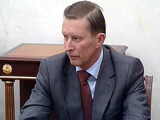 Министр обороны РФ Сергей Иванов намерен нанести сокрушительное поражение главному военному прокурору Александру Савенкову в длящемся целый год конфликте