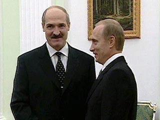 Инопресса: Путин не любит Лукашенко, но еще больше он не любит "цветные революции"