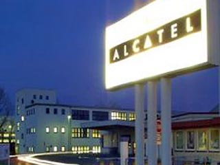 Французская Alcatel SA и американская Lucent Technologies объявили о слиянии, которое приведет к созданию трансатлантического поставщика телекоммуникационного оборудования с оборотом 25 млрд долларов в год