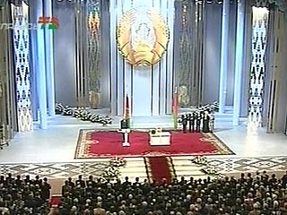 Церемонию инаугурации открыла председатель Центризбиркома Лидия Ермошина, которая объявила результаты выборов 19 марта, отметив убедительную победу Александра Лукашенко