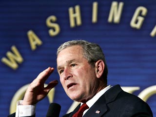 Президент США Джордж Буш опроверг сообщения о возможном нападении Соединенных Штатов на Иран. Свою позицию американский президент озвучил накануне во время выступления в университете Джона Хопкинса в Вашингтоне