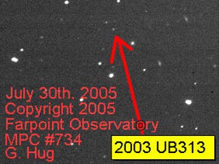 По предварительным оценкам, которые были сделаны на основе данных радиотелескопа, диаметр небесного тела 2003 UB313 составлял до 3,5 тысячи километров, в то время как диаметр Плутона составляет лишь около 2290 ки