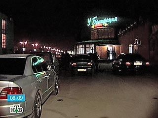 На юго-западе Москвы убит предприниматель 45-летний Валерий Аганян, директор ресторана "У Бонифация", расположенного на 42-м км внутреннего кольца МКАД