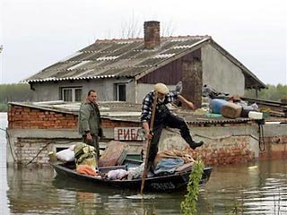 В ряде стран Европы продолжается борьба с наводнениями. По некоторым прогнозам, своего наивысшего уровня во многих районах Дунай должен достичь во вторник