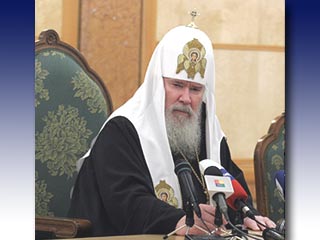 Патриарх Московский и всея Руси Алексий II отверг сегодня упреки правозащитников в том, что Церковь разрабатывает собственную концепцию прав человека в противовес существующей Декларации ООН