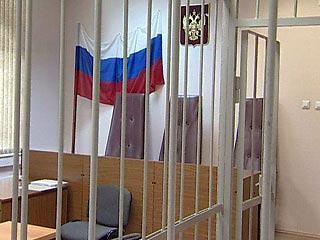 Суд над тремя военнослужащими, обвиняемыми в избиении своего сослуживца, младшего сержанта Александра Семочкина, начался в среду в Барнауле (Алтайский край)