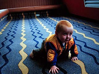 Самый быстрый младенец мира проползает 4 метра за 8,6 секунды
