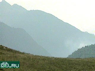 Сегодня российские военные сообщили, что федеральные войска разгромили на территории Ингушетии крупный отряд боевиков, который перешел в Ингушетию из Грузии
