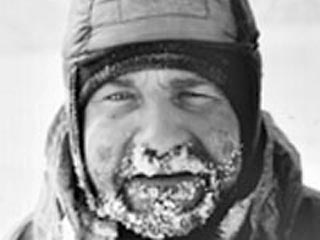 В Северном Ледовитом океане потеряна связь с экспедицией Георгия Карпенко, идущей на собачьей упряжке от берегов России к берегам Канады через Северный полюс