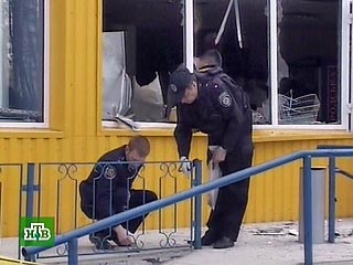 В двух супермаркетах Харькова в субботу прогремели взрывы. По предварительным данным, пострадали четырнадцать человек