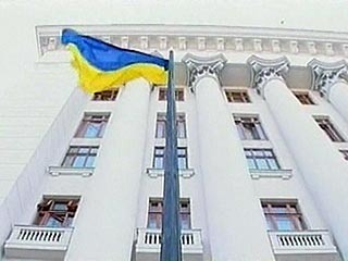 В Киеве в понедельник возобновятся переговоры по созданию правящей "оранжевой коалиции" в парламенте Украины. Они были приостановлены 20 апреля в связи с пасхальными праздниками
