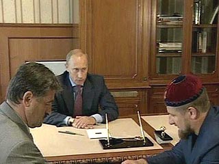 Путин не разрешил Рамзану Кадырову уволить президента Чечни Алу Алханова